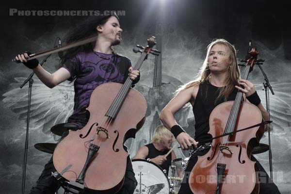 APOCALYPTICA - 2008-08-28 - SAINT CLOUD - Domaine National - Grande Scene - 